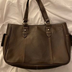 New  Amerileather Genuine leather handbag with side pockets